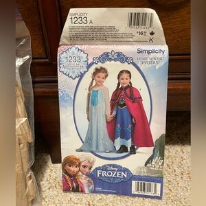 Disney Frozen - Simplicity Sewing Pattern